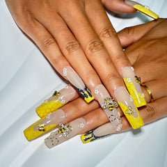 Bee - utiful Spring Handmade Nails D038