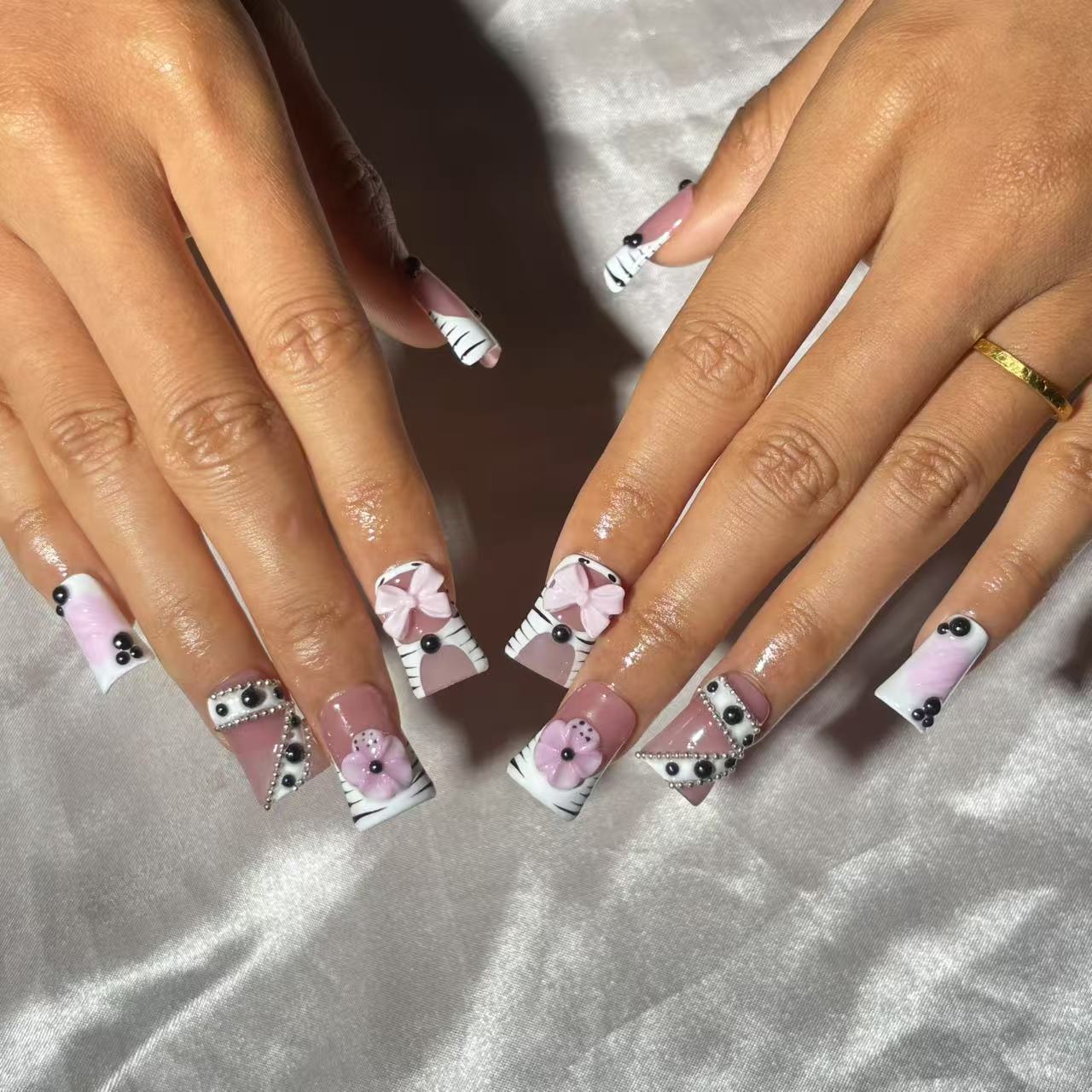 Pink Zebra Chic Handmade Nails L268
