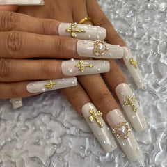 Divine Pearl Handmade Nails  D046