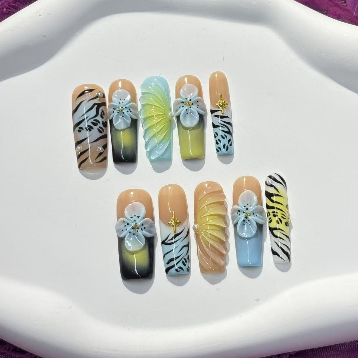 Wildflower & Safari Handmade Nails G037