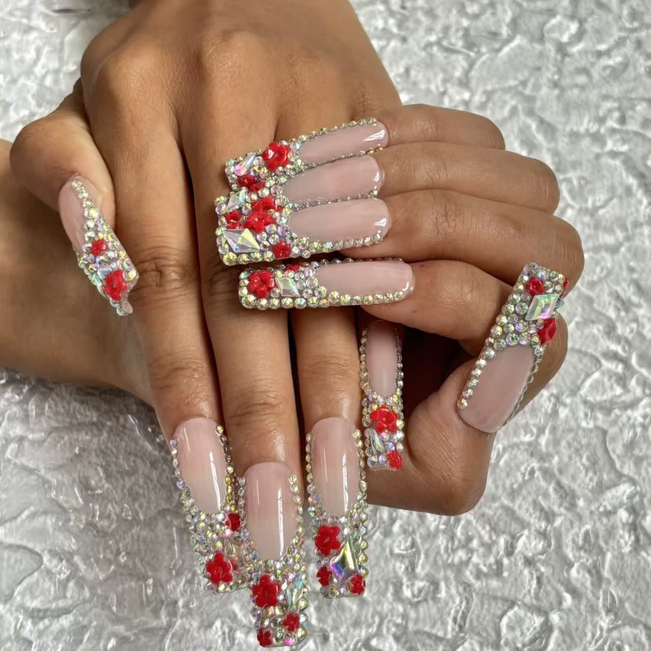 Glamorous Bling Handmade Nails D040