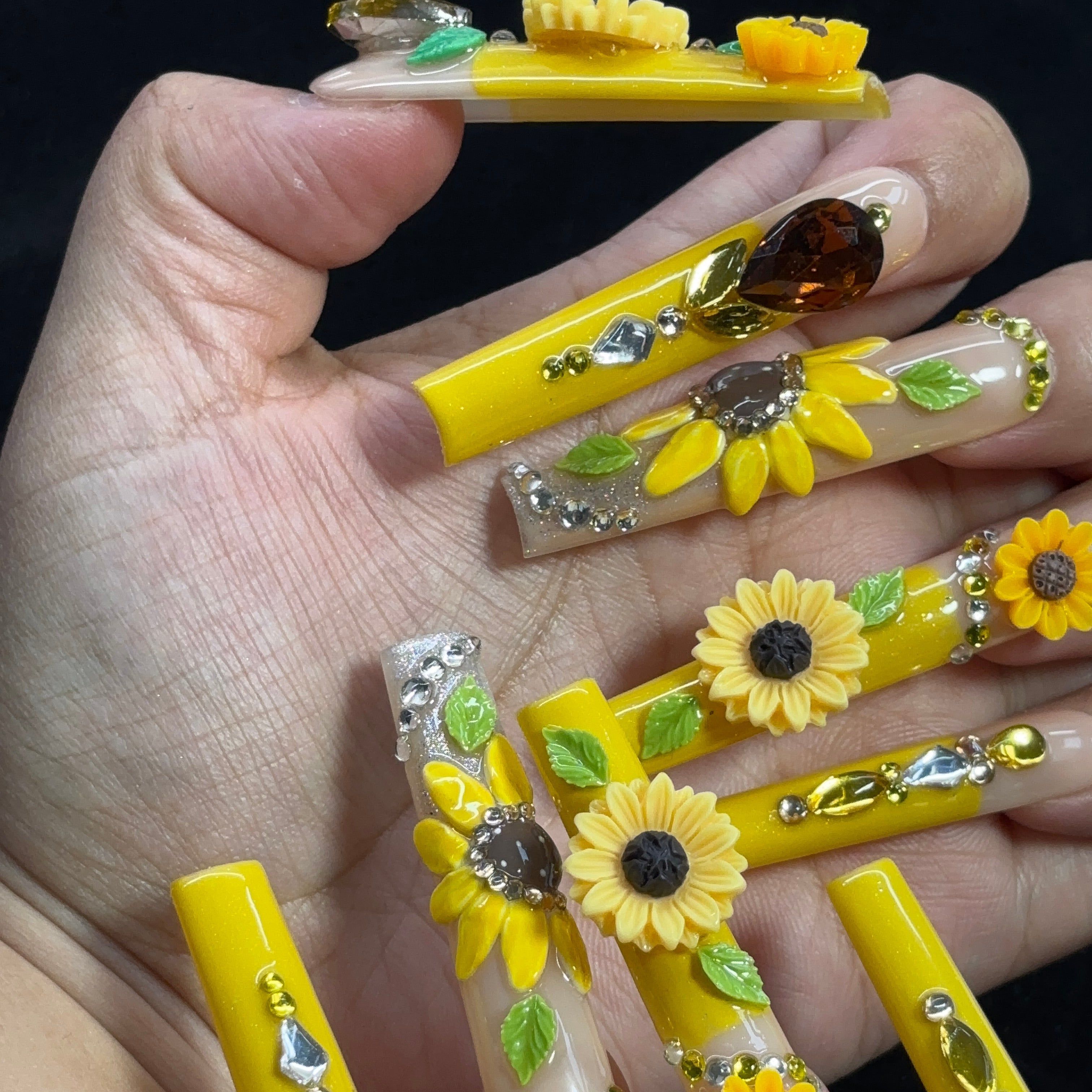 Sunflower Gleam Handmade Nails G044