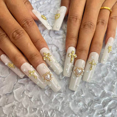 Divine Pearl Handmade Nails  D046