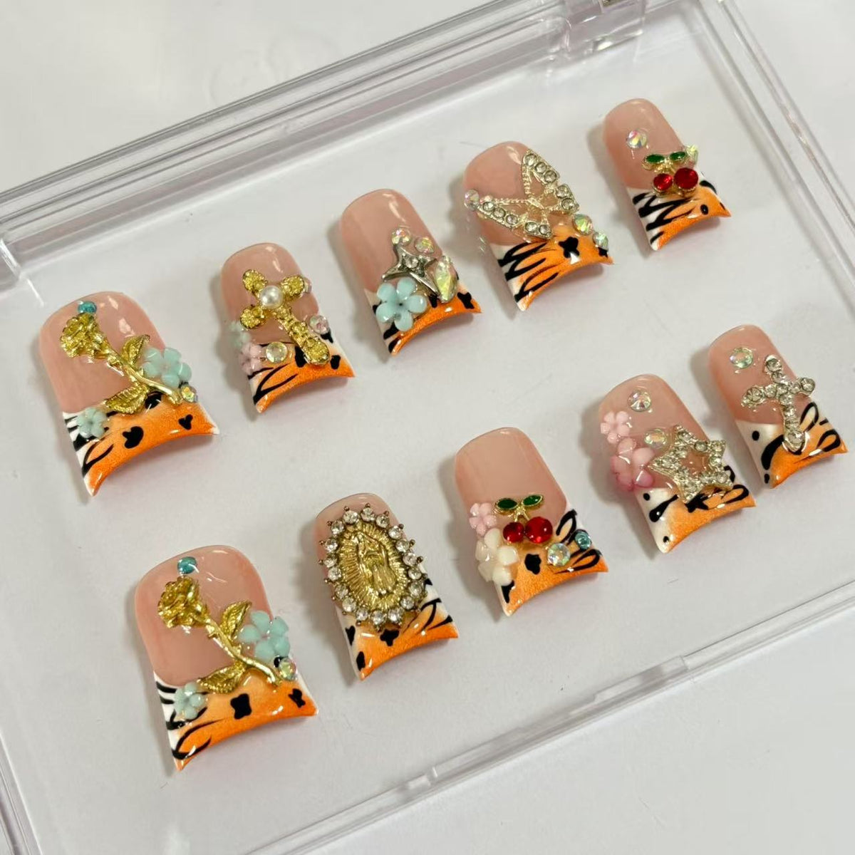 Glam Tiger duck nails L246