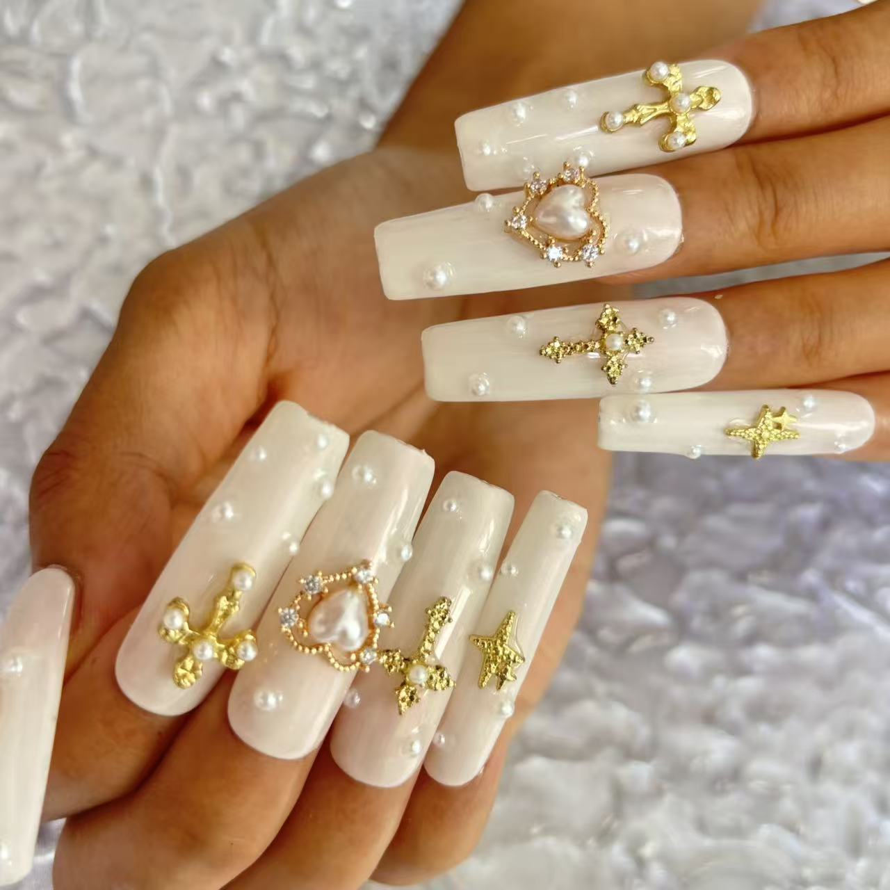 Divine Pearl Handmade Nails  D046