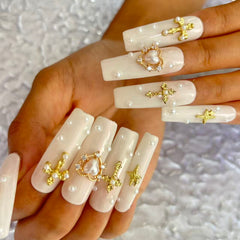 Divine Pearl Handmade Nails  D046