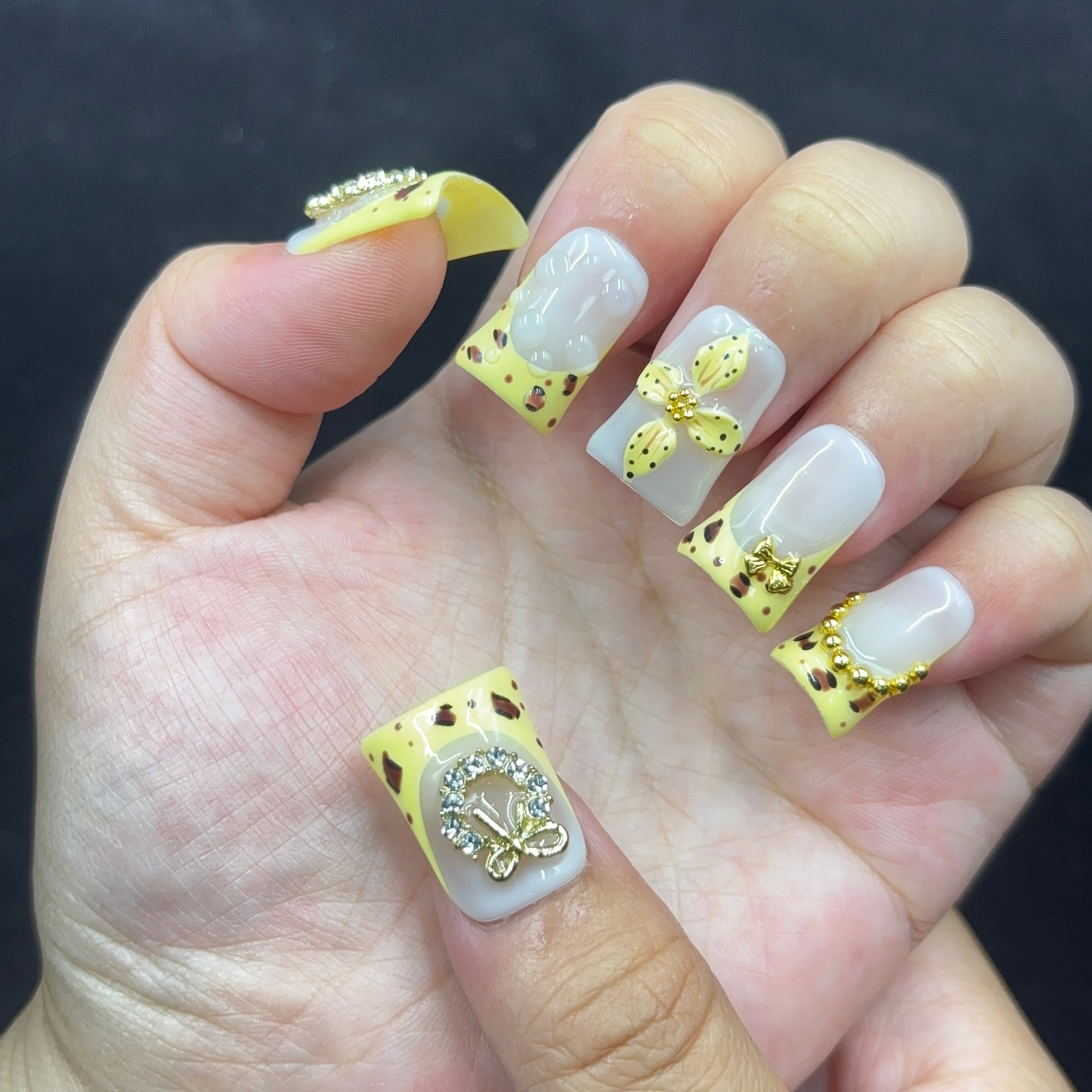 Sunny Leopard Handmade Nails L265