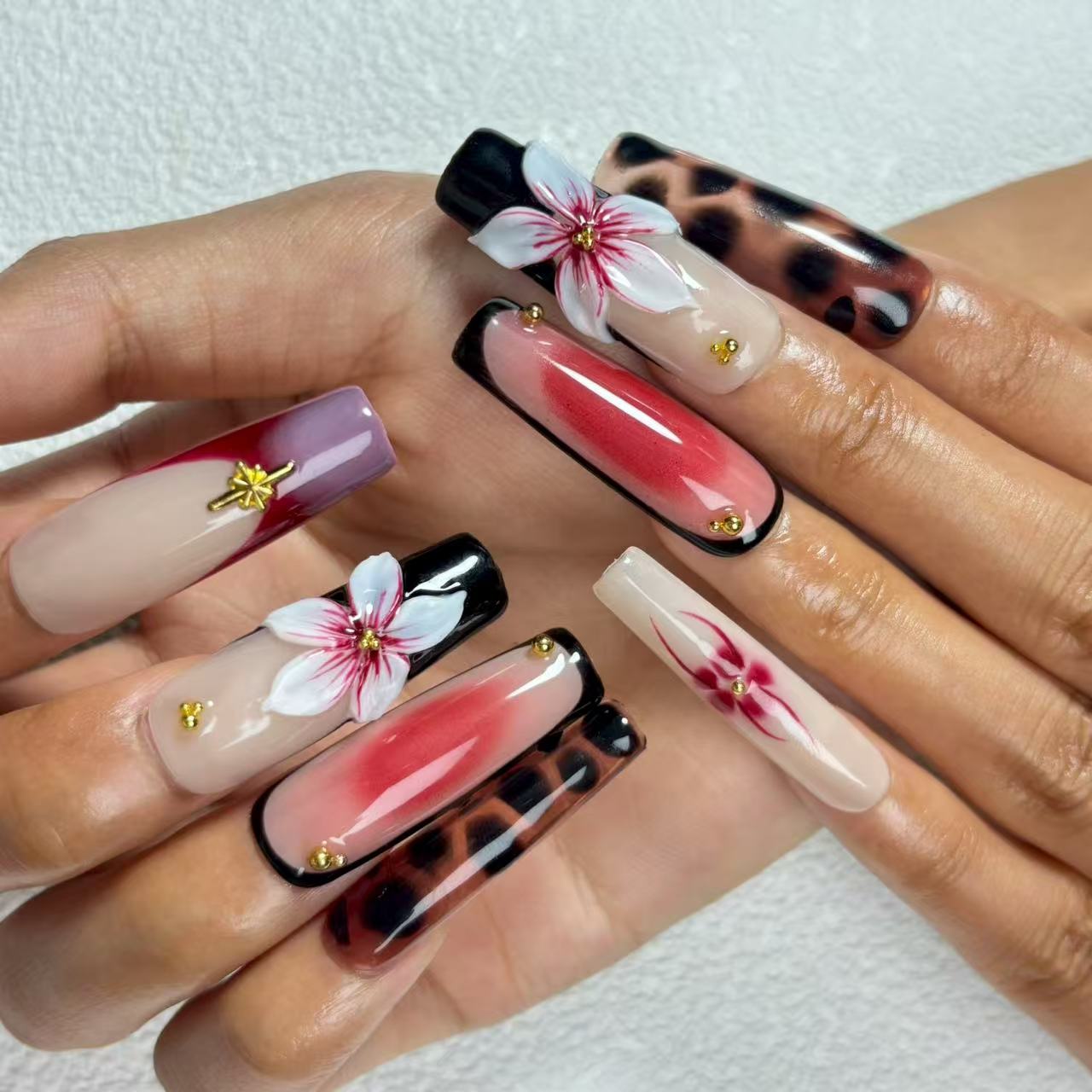 Blooming Elegance Handmade Nails D031
