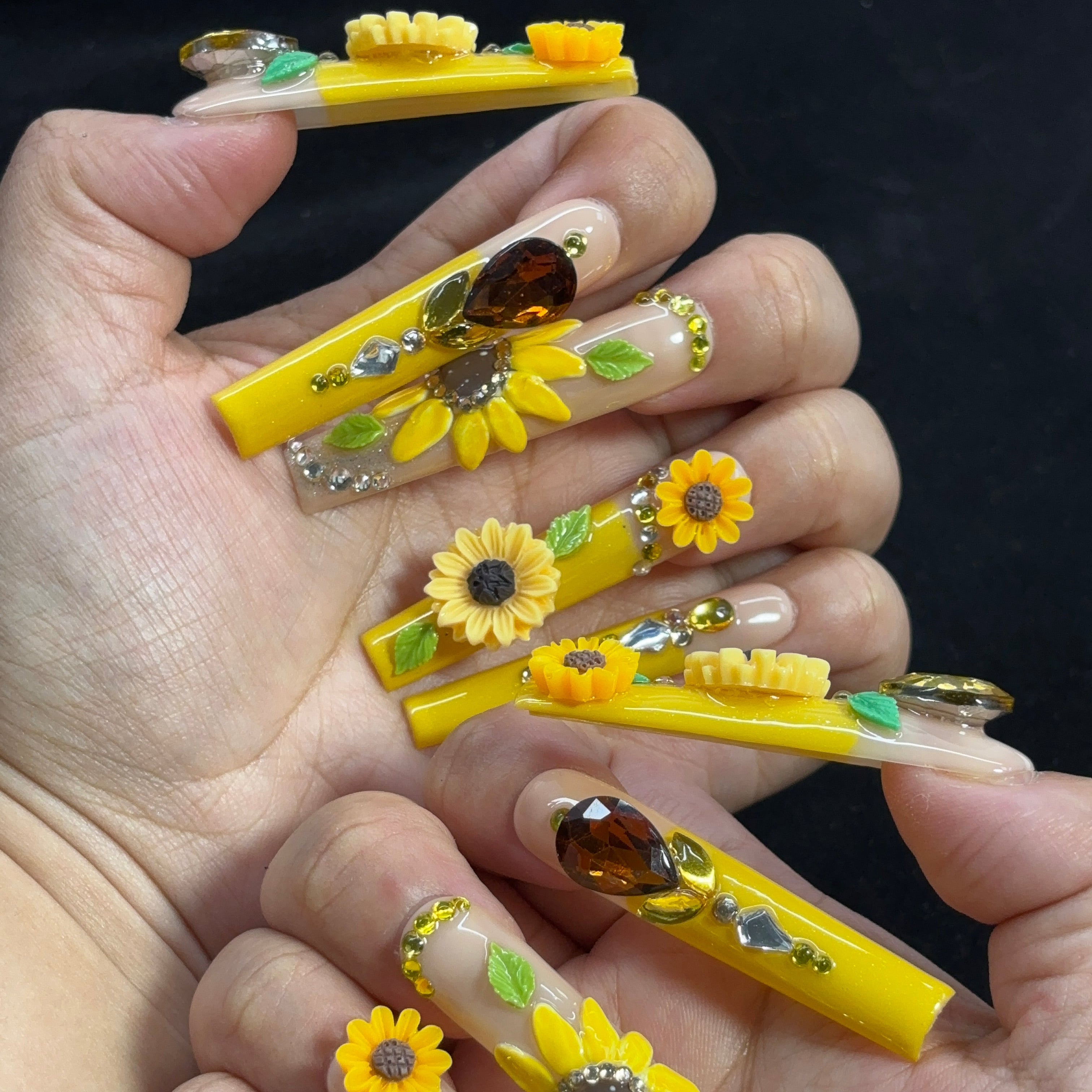 Sunflower Gleam Handmade Nails G044